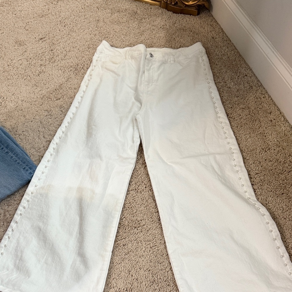 Entro White Flare Jeans
